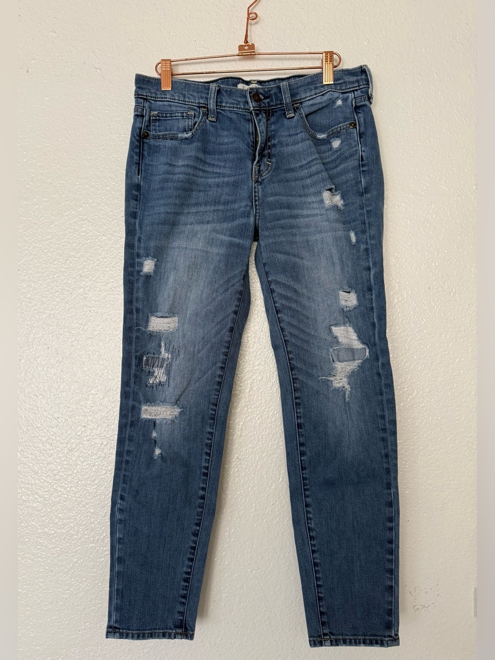 Abercrombie & Fitch Distressed Dark Blue Skinny Jeans women’s size 2 w26